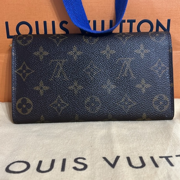 100% Authentic Louis Vuitton Monogram Sarah Long Wallet - Picture 2 of 15